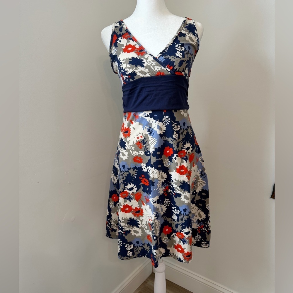 Patagonia Size S Floral Dress - Navy, Red, White